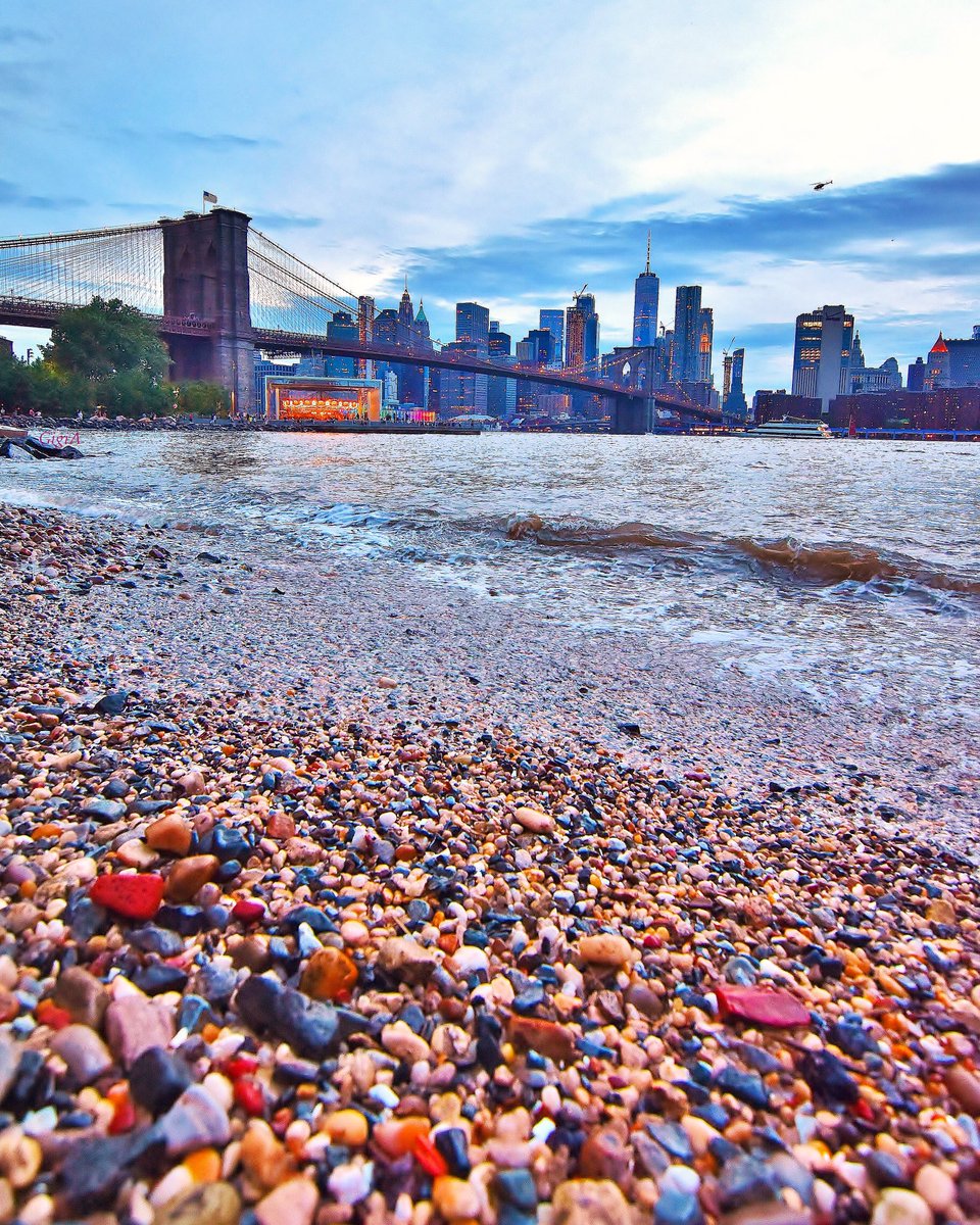 Pebble Beach (Brooklyn Bridge Park) — Hidden Gems in DUMBO, Brooklyn